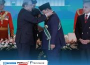 Presiden Pakistan Berikan Bintang Kehormatan Tertinggi Kepada Prabowo