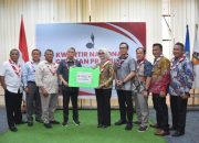 Wagub Lampung Serahkan Donasi Bencana Sumatera Lewat Kwarnas Pramuka