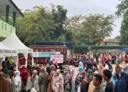 Bantu Masyarakat, Gubernur Lampung Gelar Pasar Murah di Masjid Ulul Albaab